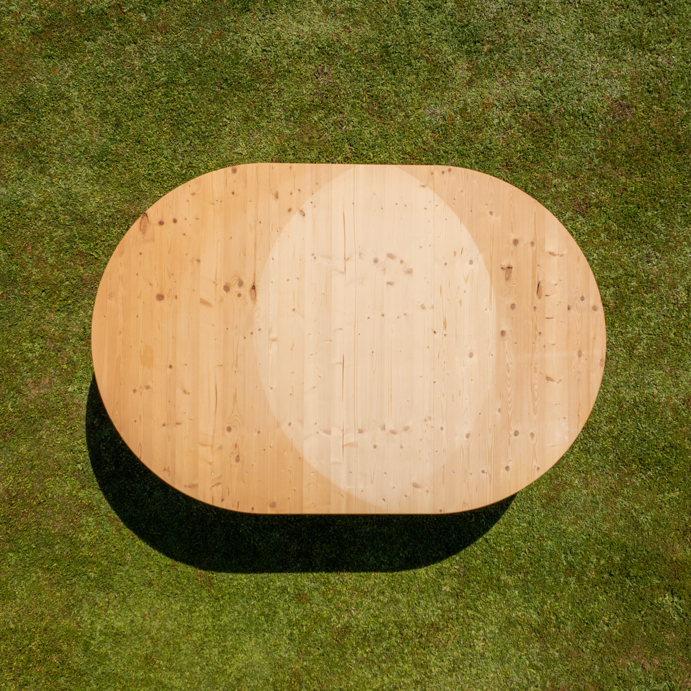 Table-oval-en-bois-12pers Table-oval-en-bois-12pers