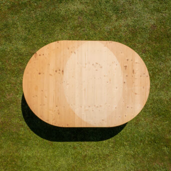 Table-oval-en-bois-12pers