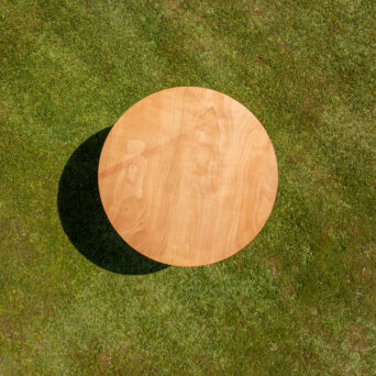 Table-ronde-en-bois-9pers 3